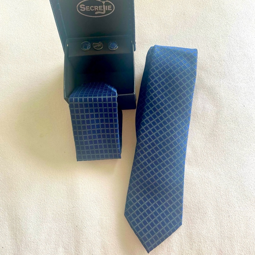 Secret Tie Set Blue and White Silk Tie Pocket  Square Cuff Links Tie Tack NIB